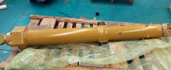 Caterpillar 198-6482 CYLINDER GP-BULLDOZER LIFT -RH 1986482