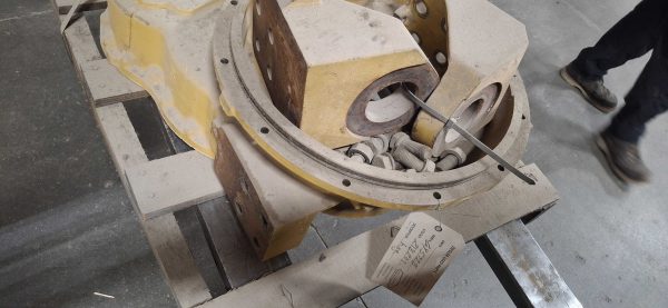 Caterpillar 277-6432 Cover AS-Transmission 2776432 - Image 2