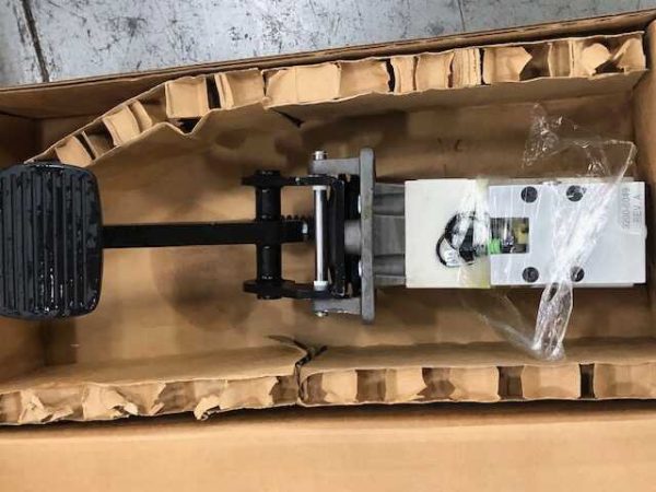Komatsu PC3603 BRAKE VALVE PC3603 - Imagen 2