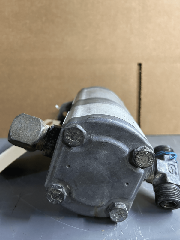Caterpillar 3073079 GEAR PUMP 307-3079 - Image 7